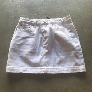 F21 white denim mini skirt ☁️